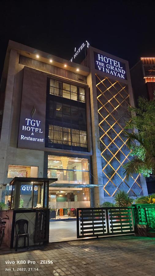 Tgv Hotel Amhedabad Dış mekan fotoğraf